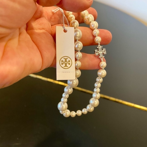 NWT Authentic classic rare Tory Burch Pearl Crystal Short Necklace - Picture 4 of 16